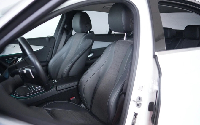 Mercedes-Benz Klasa E cena 179900 przebieg: 61000, rok produkcji 2021 z Wieleń małe 232